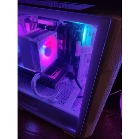 Компьютерный корпус MSI MAG FORGE M100R WHITE Mini-Tower, MATX, 1xUSB 3.0, 2xUSB 2.0, 4x120мм ARGb Fan, ARGb Control Board, Tempered Glass Window, Brown Box (932220)