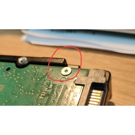 Жесткий диск NAS Seagate IronWolf 10Tb ST10000VN000 542930