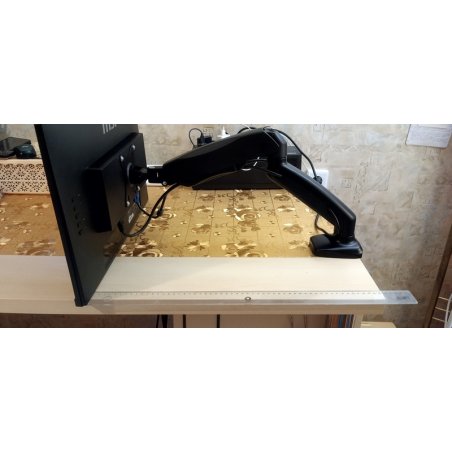 Кронштейн для мониторов Arm Media LCD-T21 черный 15"-32" макс.7кг настольный поворот и наклон верт.перемещ.