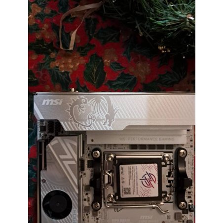 Материнская плата MSI MPG B850I EDGE TI WIFI, AM5, AMD B850, 2xDDR5, 2xSATA, 2xM.2, 1xPCIe 5.0 x16, 1xHDMI, 1x5Gb LAN, Wi-Fi 7, Bluetooth 5.4, 1xUSB-C 20Gbps, 3xUSB-A 10Gbps, 2xUSB-A 5Gbps, 2x3.5 мм, 7.1, Mini-ITX