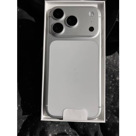Смартфон Apple iPhone 17 Pro 12/512Gb, оранжевый