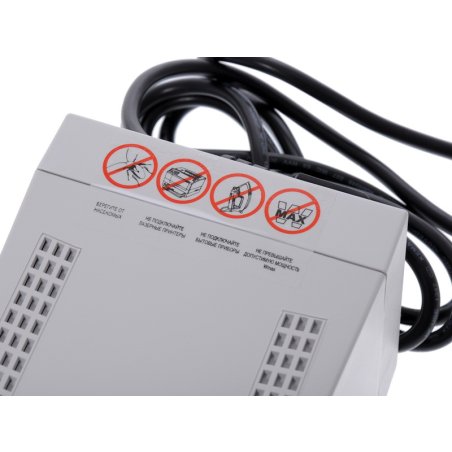 Стабилизатор напряжения Powercom TCA-2000 1000Вт 2000ВА черный