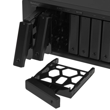 Сетевое хранилище Synology RS422+