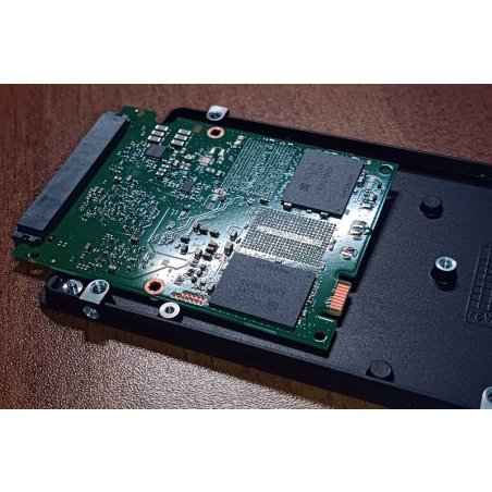 Накопитель SSD Samsung PM883, 480Gb, SATA III, 2.5", R/W 550/520