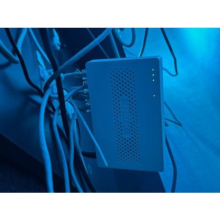 Коммутатор неуправляемый Tenda SM105, 5 портов, 5x2,5Gbит/с, настольный, пластиковый корпус