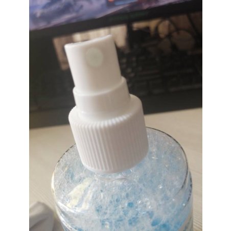 Чистящий спрей Defender для экранов / пластиковый флакон с пульверизатором 200 мл + микрофибра 20 х 20 см / Беларусь