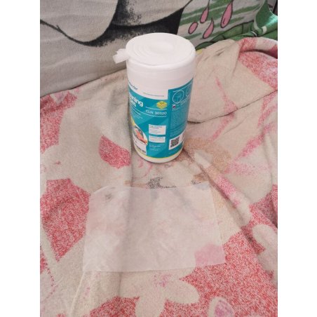 Чистящие салфетки Defender CLN ECO для экранов всех видов: ЭЛТ, ЖК, плазменными панелями / туба / 100 шт / Россия