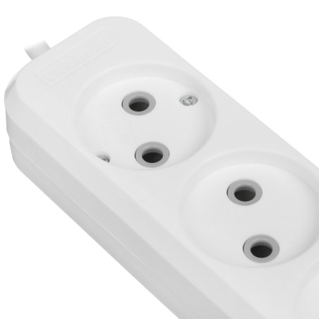 Удлинитель Defender (99275) B230 - 3 роз х 15 м, белый