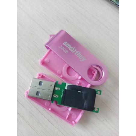 Флешка USB R/W Smartbuy R/W Twist Pink (SB032Gb2TWP), 32Gb, USB 2.0, R/W 15/12, розовый