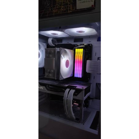 Память DDR4 2x8GB 3200MHz A-Data AX4U32008G16A-DTWHD35G XPG Spectrix D35G RGB RTL Gaming PC4-25600 CL16 DIMM 288-pin 1.35В single rank с радиатором Ret