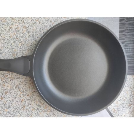 Топор кованный, в сборе, 700/900 г, деревянное топорище, 400 мм, А-0(Труд) ВачаРоссия