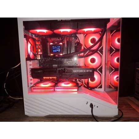 Система водяного охлаждения Thermaltake LA360-S ARGB Soc-AM5/AM4/1200/1700/1851 черный 4-pin 38.35dB Al+Cu LCD 360W Ret (CL-W462-PL12SW-A)