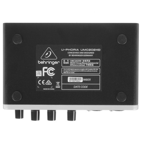 Аудиоинтерфейс Behringer UMC202HD