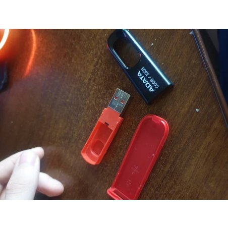 Флешка USB ADATA C008 (AC008-32G-RWE), 32Gb, USB 2.0, R/W 15/5, белый/синий