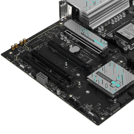 Материнская плата MSI B760 GAMING PLUS WIFI DDR4, LGA 1700, Intel B760, 4xDDR4, 4xSATA, 2xM.2, 1xPCI-E 4.0 x16, 1xPCI-E 4.0 x4, 3xPCI-E 3.0 x1, 1xHDMI, 1xDP, 2xUSB 3.2 Gen 2, 4xUSB 2.0, 1xUSB 3.2 Gen 2, 1x 2.5Gb LAN, 5x3.5 мм, 7.1, ATX