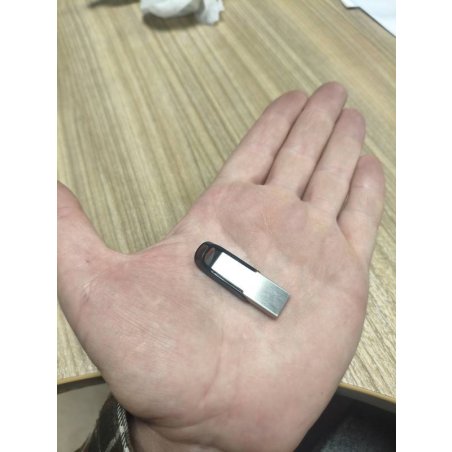 Флешка USB Sandisk 64Gb Cruzer Ultra Flair SDCZ73-064G-G46 USB 3.0 серебристый/черный