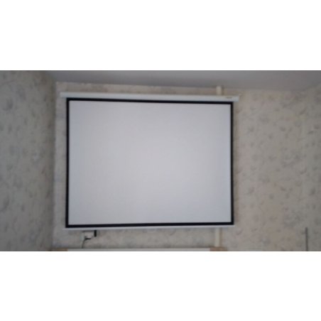 Настенный экран Lumien Eco Picture 153х203см (рабочая область 147х197 см) Matte White восьмигранный корпус, возможность потолочн./настенного крепления, уровень в комплекте, 4:3 (треугольная упаковка)