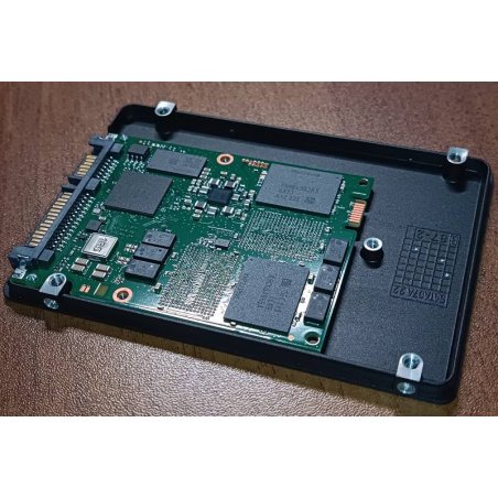Накопитель SSD Samsung PM883, 1920Gb, SATA III, R/W 550/520