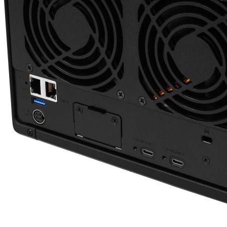 СХД настольное исполнение Synology 5BAY NO HDD USB3 DS1525+