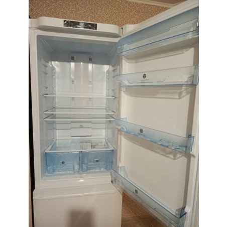 Холодильник Pozis RK-FNF-174 белый двухкамерный 213/90 л морозилка снизу