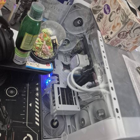 Компьютерный корпус Thermaltake View 390 Air черный без БП E-ATX 2x120мм 2xUSB 3.0 1xUSB3.1 audio bott PSU