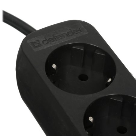 Удлинитель Defender M550 черный, 5 м, EURO, 5 розеток, 2200 Вт