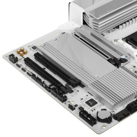 Материнская плата GIGABYTE B650 AORUS ELITE AX V2, AM5, AMD B650, 4xDDR5, 4xSATA, 3xM.2, 1xPCI-E 4.0 x16, 1xHDMI, 1xDP, 1xUSB-C 3.2 Gen 2, 5xUSB-A 3.2 Gen 1, 2xUSB-A 3.2 Gen 2, 4xUSB-A 2.0, 1x 2.5Gb LAN, 3x3.5 мм, 7.1, ATX