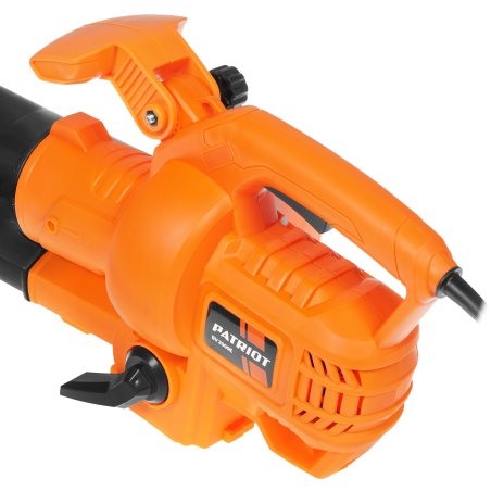 Воздуходувки, Садовые пылесосы PATRIOT PT BV2000E 755302451 Пылесос садовый Двигатель: 220 Вольт; Мощность двигателя: 2 кВт.; Скорость потока: 75 м/с; Вес: 4 кг