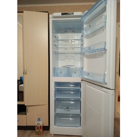 Холодильник Pozis RK-FNF-174 белый двухкамерный 213/90 л морозилка снизу