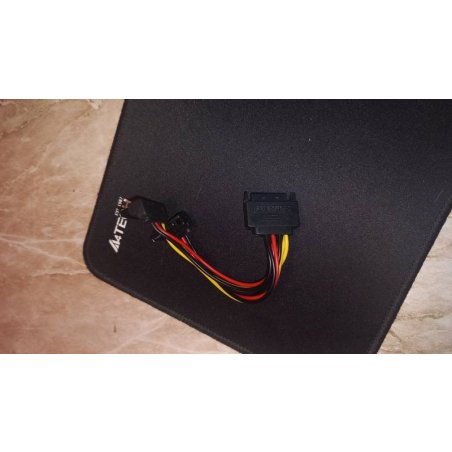 Кабель Gembird/CablexpertКабель питания SATA, 15см, 15pin (M)/2x15pin(F) на 2 SATA устройства, угловой разъем (CC-SATAM2F-02)