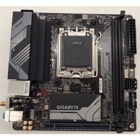 Материнская плата GIGABYTE B550 AORUS Elite AX V2, AM4, AMD B550, 4xDDR4, 4xSATA, 2xM.2, 1xPCIe 4.0 x16, 2xPCIe 3.0 x1, 1xDP, 1xHDMI, 1x2.5Gb LAN, Wi-Fi 6, Bluetooth 5, 2xUSB-A 10Gbps, 3xUSB-A 5Gbps, 2xUSB-A 2.0, 1xUSB-C 5Gbps, 5x3.5 мм, 7.1, ATX