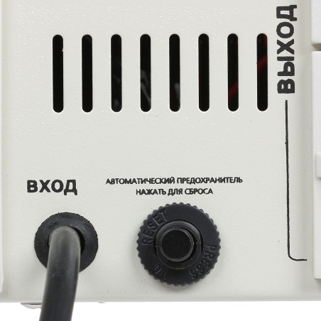 Стабилизаторы напряжения Ресанта АСН-1 500 Н/1-Ц 63/6/20 Стабилизатор Lux 220В±8%, Габариты 206х133х230, Вес 4,5кг