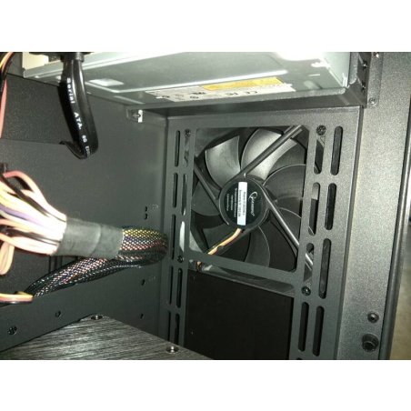 Вентилятор для корпуса Gembird D50SM-12AS черный 50мм 4500rpm 24db 3-pin 827