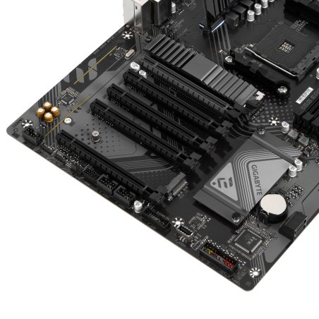 Материнская плата Gigabyte B550 EAGLE WIFI6, AM4, AMD B550, 4xDDR4, 4xSATA, 2xM.2, 1xPCIe 4.0 x16, 4xPCIe 3.0 x16, 1xHDMI, 1x 1Gb LAN, 1xUSB-C 3.2 Gen 1, 1xUSB-A 3.2 Gen 2, 2xUSB-A 3.2 Gen 1, 4xUSB-A 2.0, 3x3.5 мм, 7.1, ATX