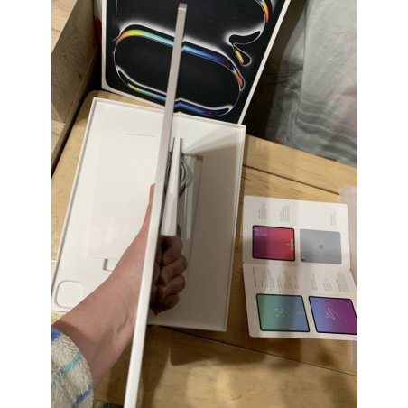 Планшет Apple iPad Pro 13" Wi-Fi 8/2Tb серебристый