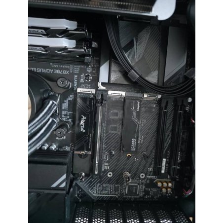 Накопитель SSD Kingston Fury Renegade, 4096Gb, M.2(22x80мм), NVMe, PCIe 5.0 x4, 3D TLC, R/W 14800/14000MB/s, IOPs 2 200 000/2 200 000, TbW 4000, DWPD 0.5 (12 мес)