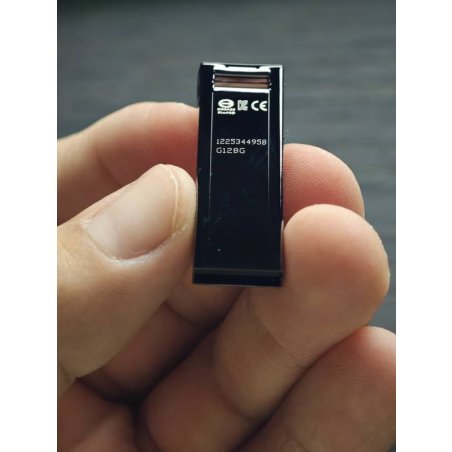 Флешка USB ADATA UR340 (AROY-UR340-64GbK), 64Gb, USB 3.2, R/W 100/30, черный