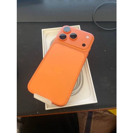 Смартфон Apple iPhone 17 Pro 12/512Gb, оранжевый