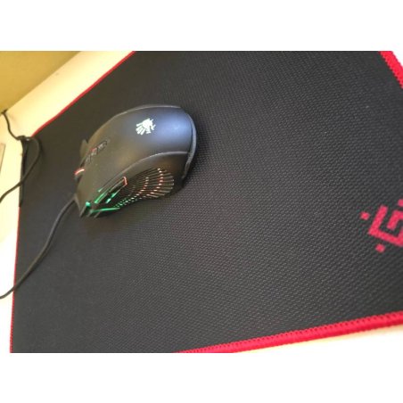 Игровой коврик Defenderчерный M 360x270x3 мм, ткань+резина