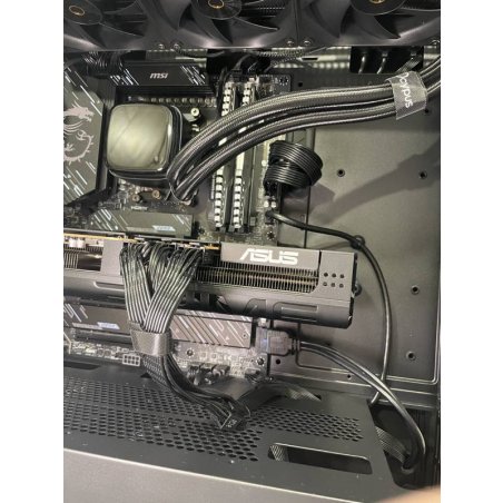 Блок питания Chieftec CHIEFTRONIC GPX-650FC, 650Вт, 80 PLUS Gold, 120мм, черный