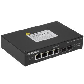 Роутер Cudy R700 10/100/1000BASE-T черный